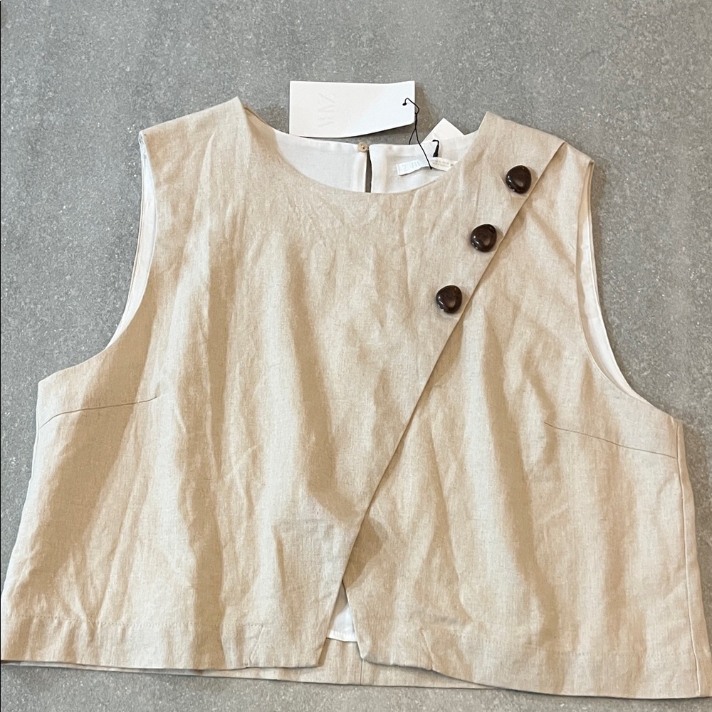 Zara Cream Sleeveless Blouse with Button Accents